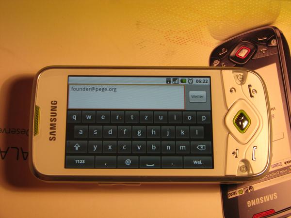 Beim quer schreiben ist die Tastatur größer
Hällt man das Samsung Galaxy Spica quer, ist die Tastaut größer am Touchscreen abgebildet, es fällt leichter die einzelnen Tasten richtig zu treffen.