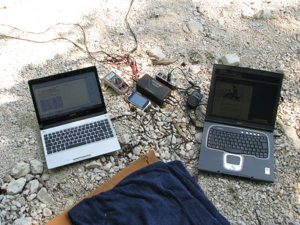 Run several notebooks by the sun
As long as the notebooks do not charge the internal batteries, 85 Watt are enough for some economic notebools. Here is my ASUS UL30A connected by a car adapter to the 12V outlet.