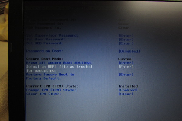 Acer ES1-331-P498 Boot neu erstellen
Für das sellbe Boot Programm muss bei jedem dieser Zwischenfälle ein neuer Name vergeben werden. Ich verwende dafür jetzt UbuntuJJJJMMTT.
Bild 1