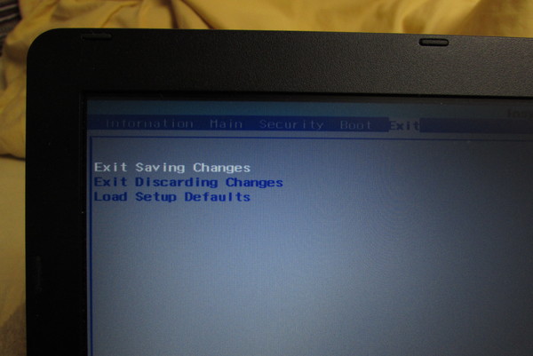 Acer ES1-331-P498 Boot neu erstellen
Für das sellbe Boot Programm muss bei jedem dieser Zwischenfälle ein neuer Name vergeben werden. Ich verwende dafür jetzt UbuntuJJJJMMTT.
Bild 4