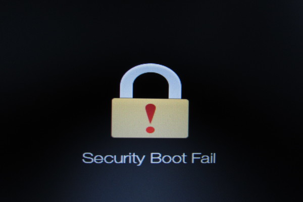 Acer ES1-331-P498 blockiert beim Booten
Warum vergisst der Acer ES1-331-P498 so alle 2 Monate die Boot Einstellungen? Die Frage ob “Sicherheitsfeatures“ wie UEFI Secure Boot nicht eher Sabotagefeatures sind.