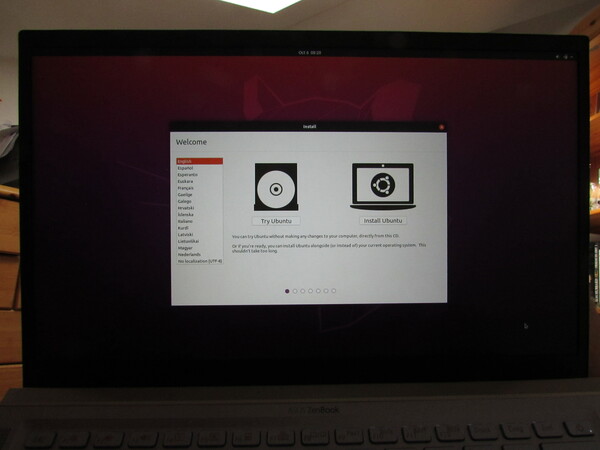 Beginn der Linux Ubuntu Installation
Installieren von Linux Ubuntu 20.04.1 auf einem ASUS Zenbook UM431D. Die ersten Schritte zur Installation.
Bild 2