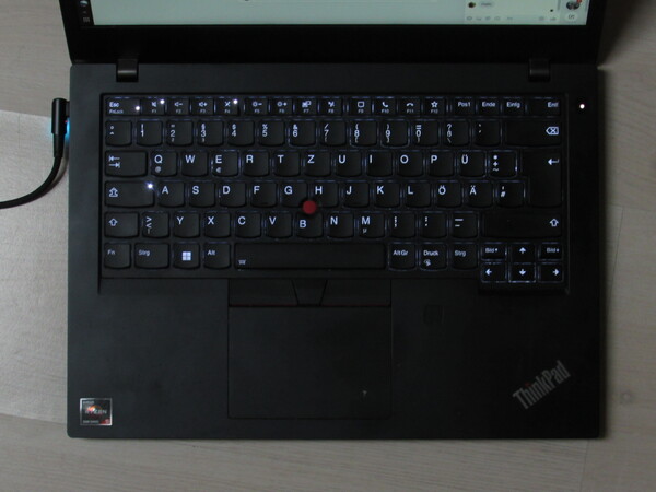 Lenovo Thinkpad L14 Gen 2 AMD hat alle Tasten
Wichtig, Bild nach oben, Bild nach unten, Position 1 und Ende sind als einzelne Tasten ausgeführt. Warum sparen andere Notebook Hersteller ausgerechnet bei der Tastatur?
Bild 1