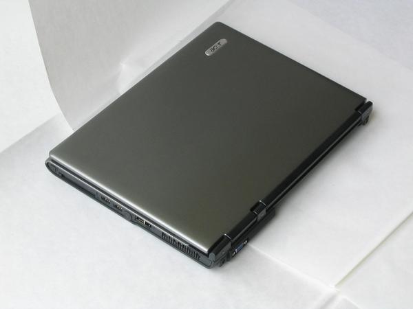 Laptop Acer 2300 2301-LM Test - Foto links hinten
Photo von links hinten. Testbericht über Acer 2300 2301LM. Celeron-M mit 256 MB RAM. Weitere Testberichte